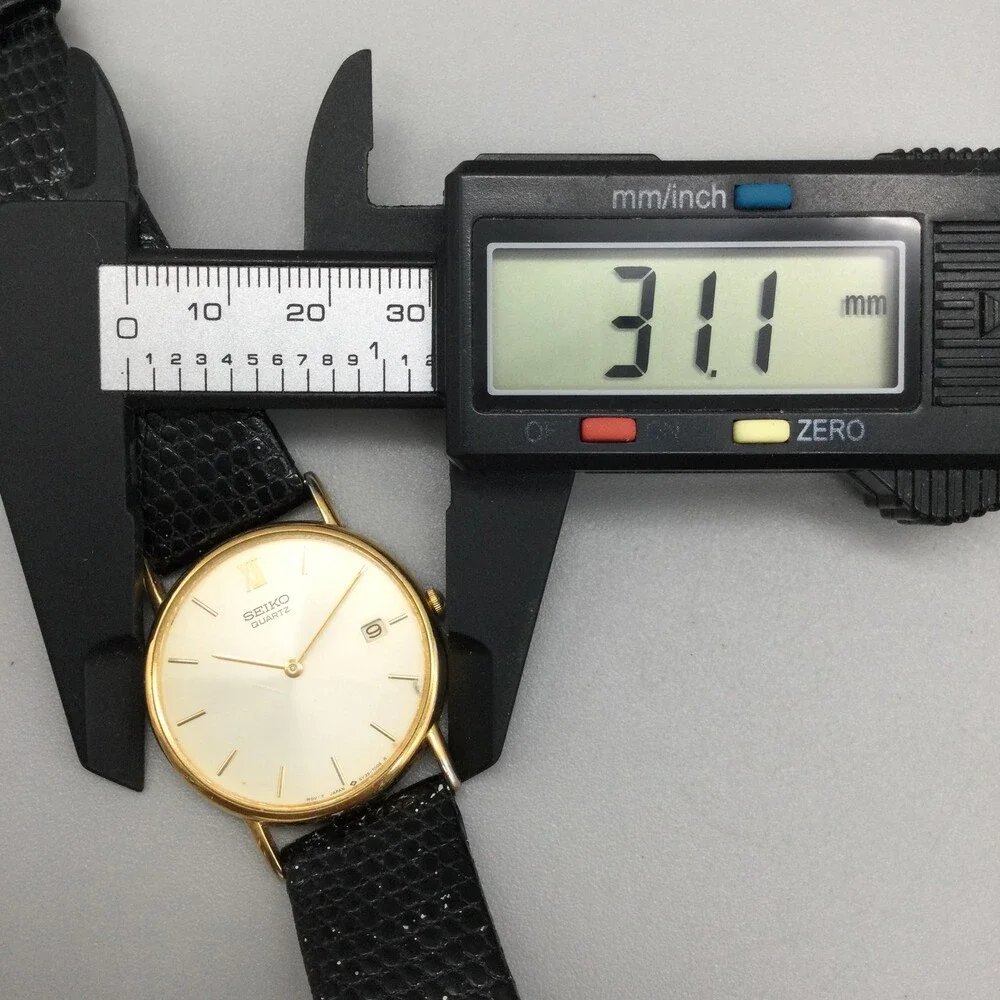 Vintage Seiko 5Y39-7010 Mens Watch 31mm Cream Dial Black Leather Not Running